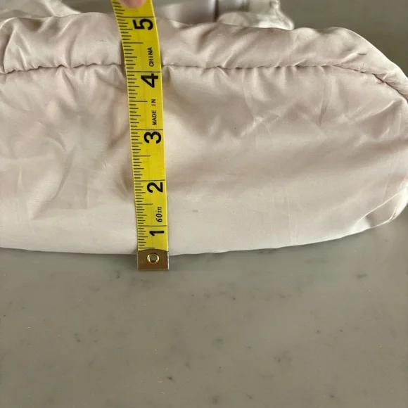 Wilo Cream Side Cinch Bag - Picture 4 of 14